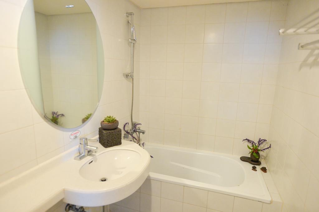 Daedong Hotel Jeju Quarto foto